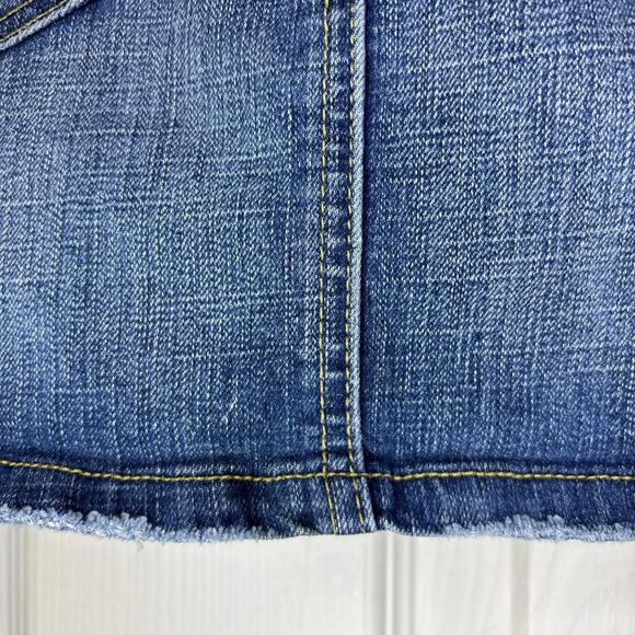 VTG 'Bubblegum' Size 11/12 Y2K Vibes Star Studded Denim Mini Skirt Vintage 2000s - Picture 8 of 8